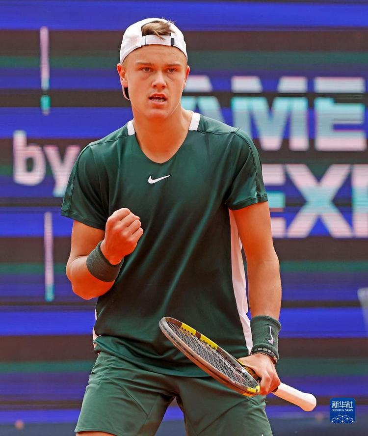 员在比赛前 员在比赛前